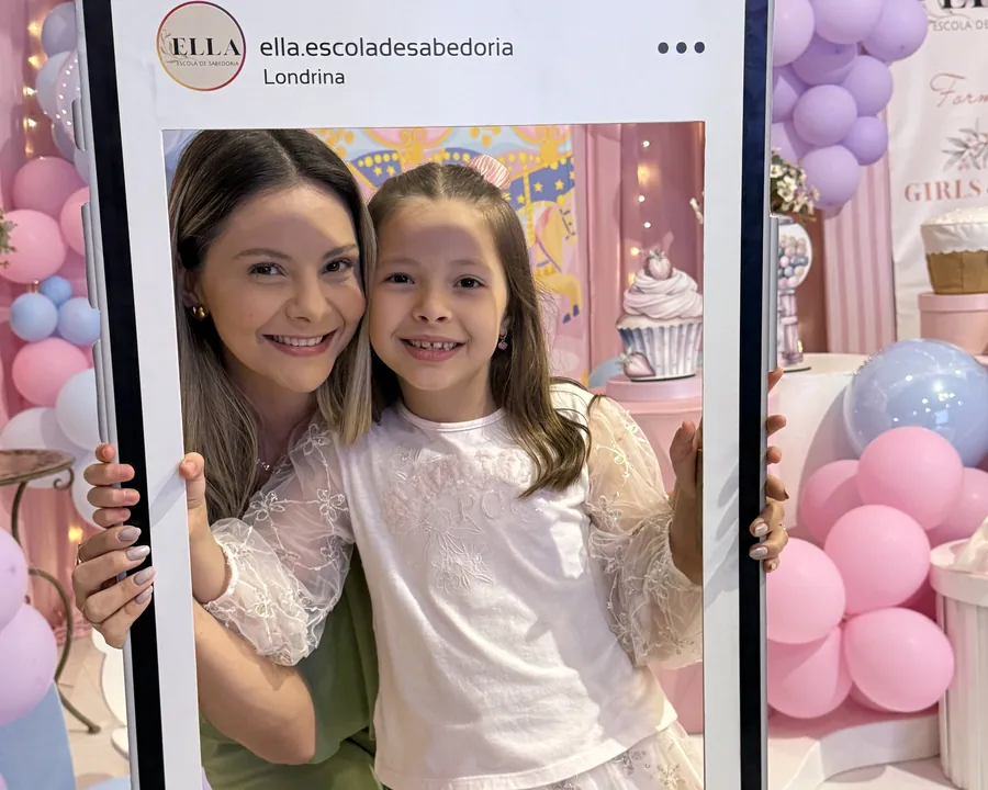 Adolescentes em um encontro da ELLA